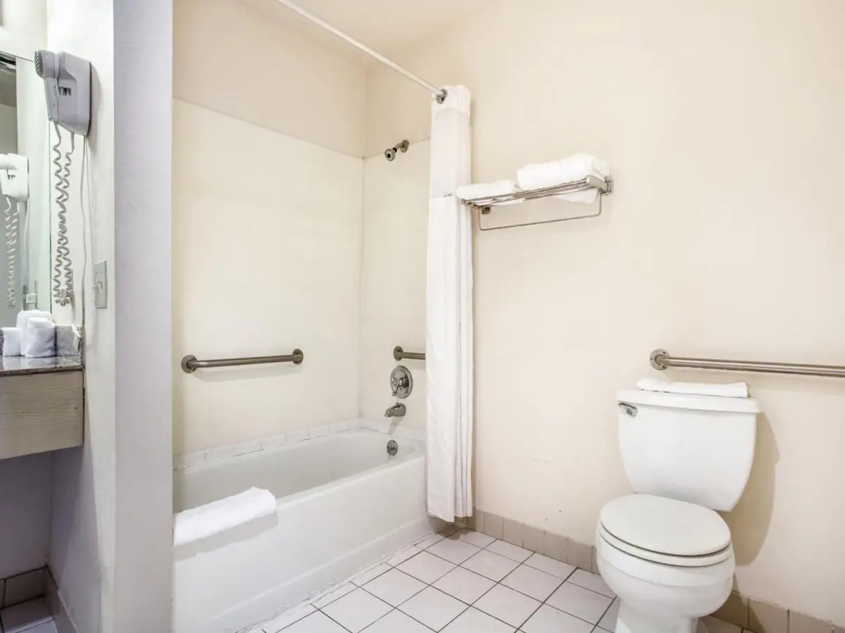 Arlington Motor Inn 4